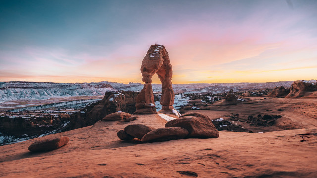 Giant animal beach mountain sunset free wallpaper for desktop - medium preview image