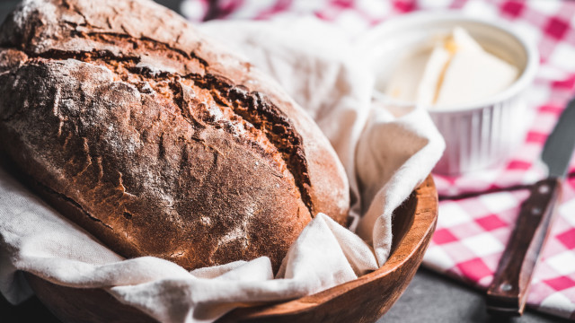 Bread basket butter knife stilllife free wallpaper for desktop - medium preview image