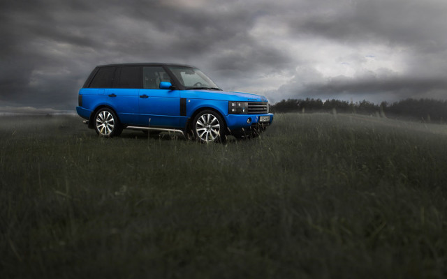 Blue range rover field cloudy free wallpaper for desktop - medium preview image