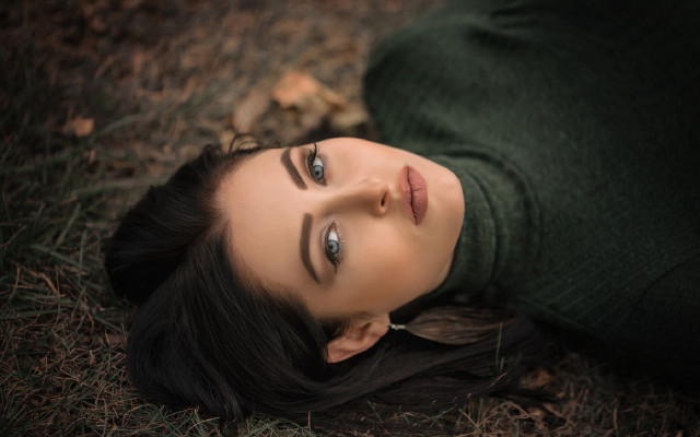 Woman lying outdoors blurry blueeyes free wallpaper for desktop - medium preview image