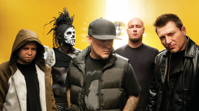 Men yellow wall skull group free wallpaper for desktop - medium preview image