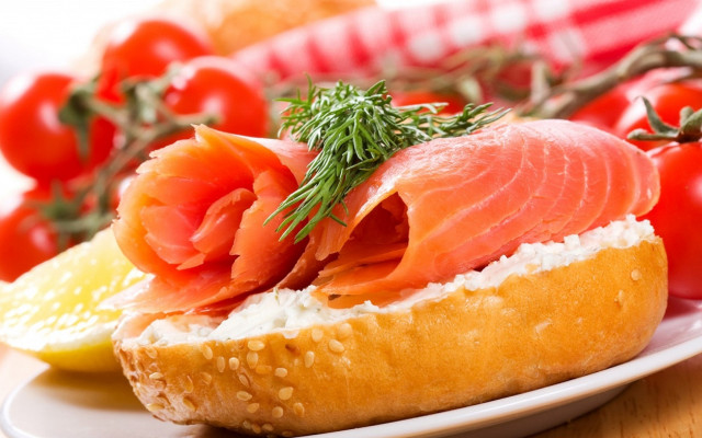 Salmon tomatoes plate knife fork free wallpaper for desktop - medium preview image