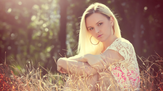 Woman field blonde fireworks christmas free wallpaper for desktop - medium preview image