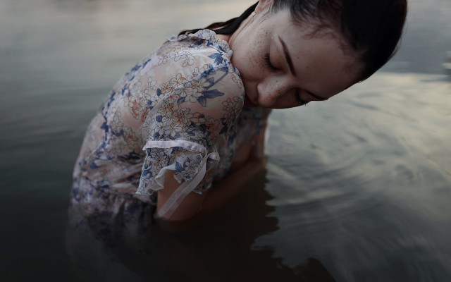 Woman water head hands closed free wallpaper for desktop - medium preview image