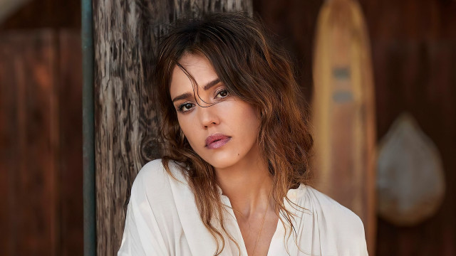 Woman longhair white shirt surfer free wallpaper for desktop - medium preview image