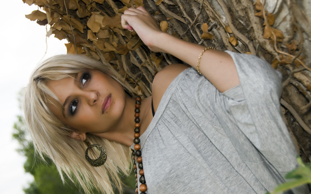 Blonde woman necklace tree trunk free wallpaper for desktop - medium preview image