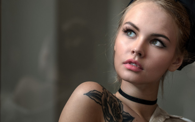 Woman tattoo bow choker redlips free wallpaper for desktop - medium preview image