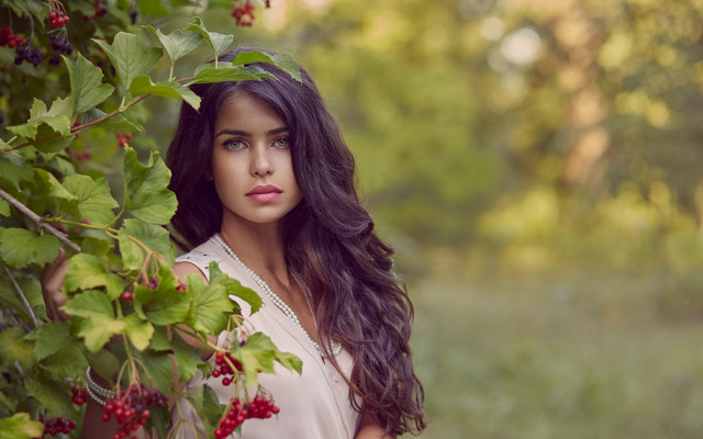 Berry portrait elina karimova outdoors free wallpaper for desktop - medium preview image