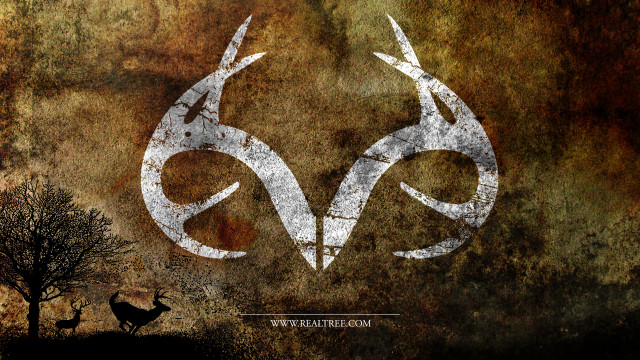 Deer tree grungy background white free wallpaper for desktop - medium preview image