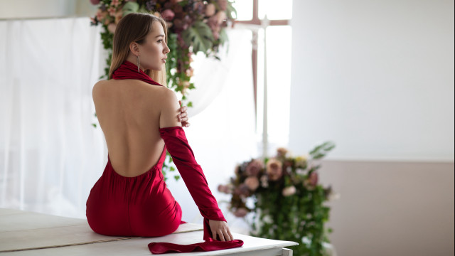 Red dress sitting flower backless free wallpaper for desktop - medium preview image
