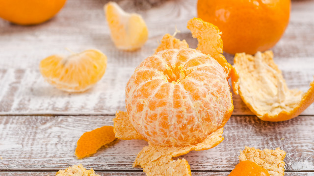 Peeled orange wooden table autumn free wallpaper for desktop - medium preview image
