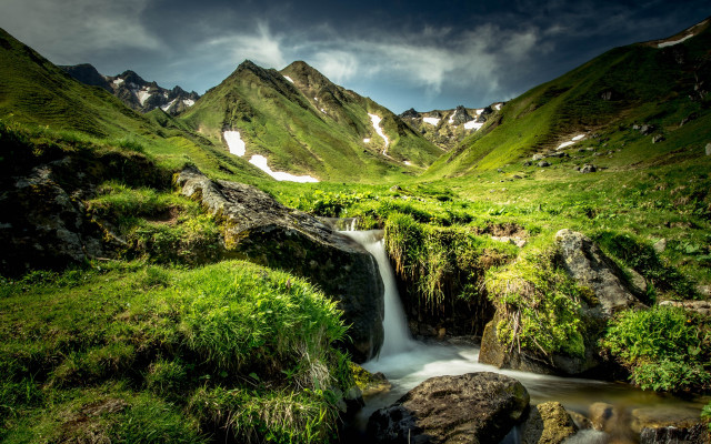 Small waterfall green valley mountains free wallpaper for desktop - medium preview image
