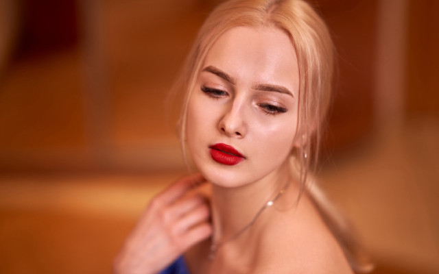 Elina karimova red lipstick necklace free wallpaper for desktop - medium preview image