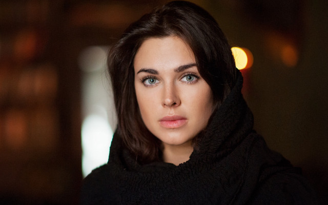 Anna hotchkis black hoodie blue free wallpaper for desktop - medium preview image