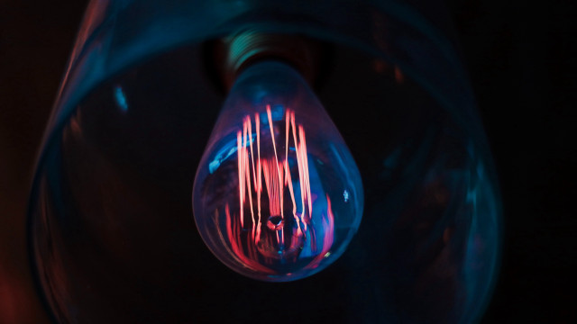 Light bulb red blue planet free wallpaper for desktop - medium preview image