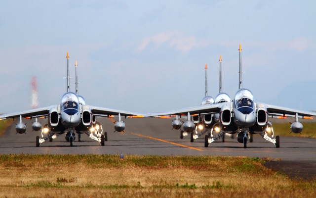 Two planes ground precisionism jigsaw free wallpaper for desktop - medium preview image