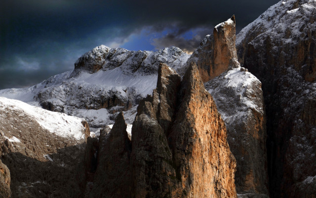 Mountain snowy background cloudy sky free wallpaper for desktop - medium preview image