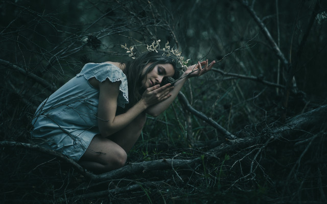 Creepy forest woman camera magic free wallpaper for desktop - medium preview image