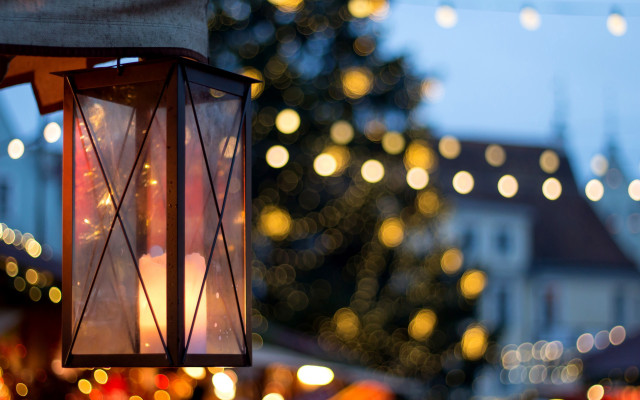 Lantern festival bokeh glow night free wallpaper for desktop - medium preview image