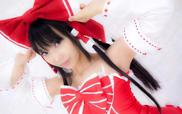 Ayako rokkaku cosplay red white free wallpaper for desktop - medium preview image