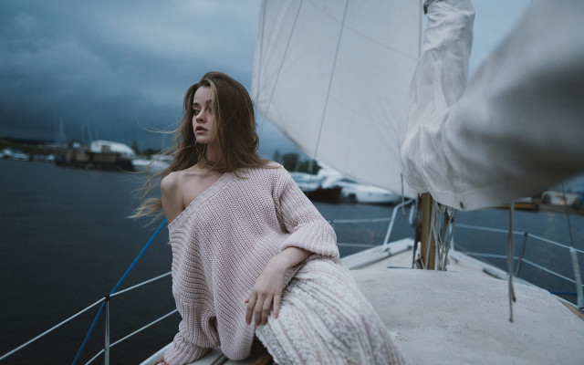 Woman boat sailboat impressionist fashion free wallpaper for desktop - medium preview image