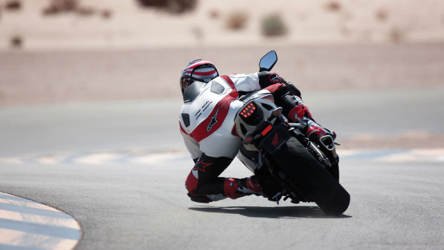 Motorcycle race helmet mecha desert free wallpaper for desktop - medium preview image