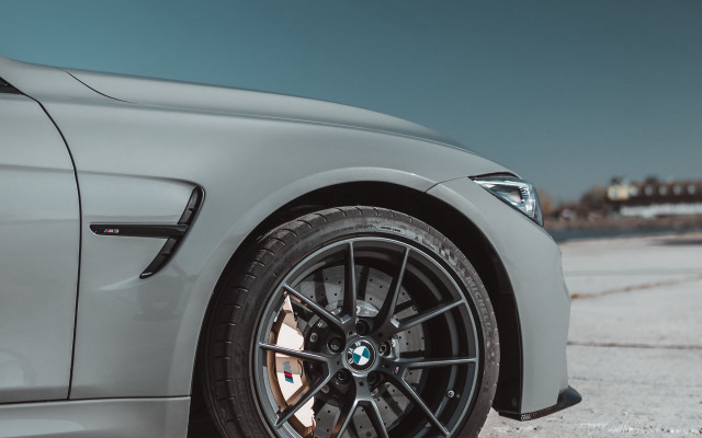 Car tire road sky building free wallpaper for desktop - medium preview image