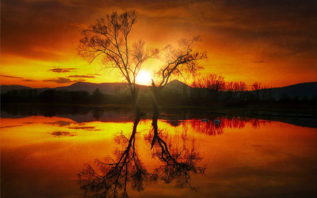 Lake reflection sunset mountain autumn free wallpaper for desktop - medium preview image