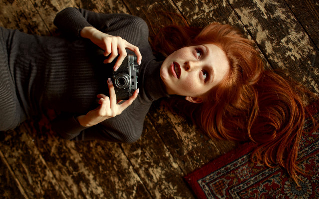 Redhair camera surprised blueeyes lips free wallpaper for desktop - medium preview image