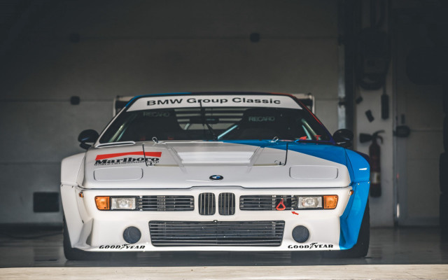Bmw racecar garage blue stripe free wallpaper for desktop - medium preview image