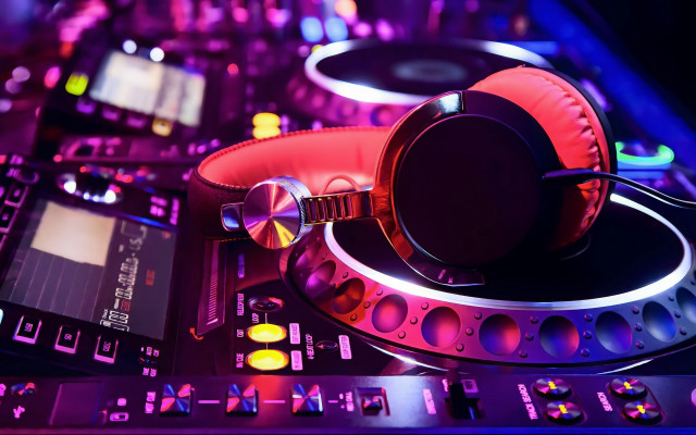 Dj mixing headphones neon city free wallpaper for desktop - medium preview image