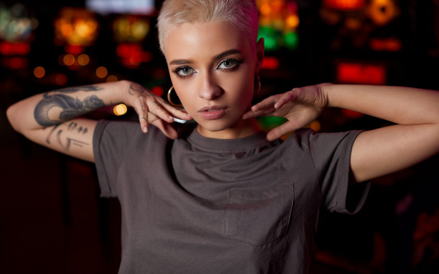 Woman tattoo bar neon portrait free wallpaper for desktop - medium preview image