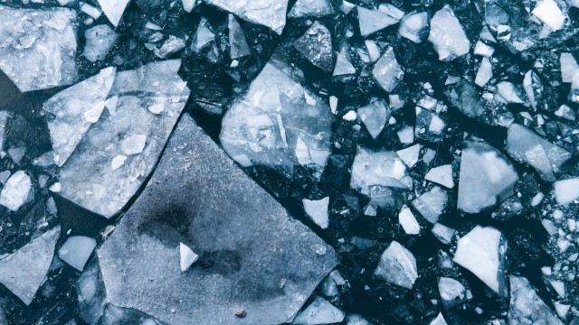 Ice water ice chunks jigsaw free wallpaper for desktop - medium preview image