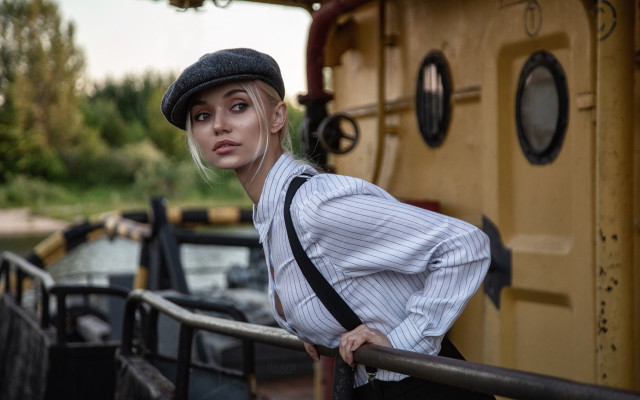 Woman hat leaning dock blonde free wallpaper for desktop - medium preview image