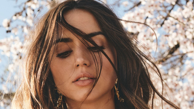 Woman longhair earrings phone tree free wallpaper for desktop - medium preview image