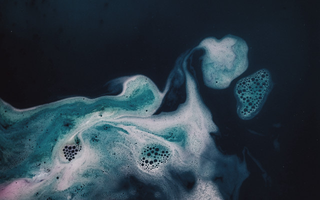 Blue white bubbles water dark free wallpaper for desktop - medium preview image