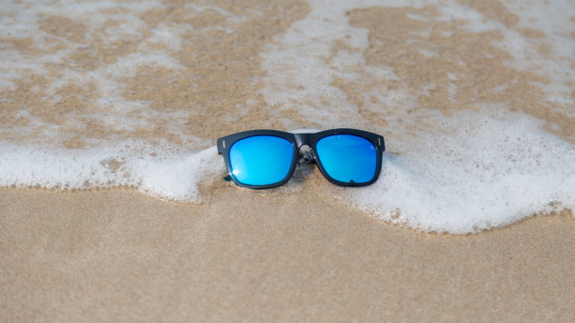 Sunglasses beach sand foam ocean free wallpaper for desktop - medium preview image