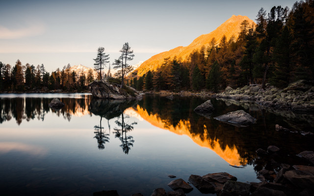 Lake reflection autumn sunset mountains free wallpaper for desktop - medium preview image