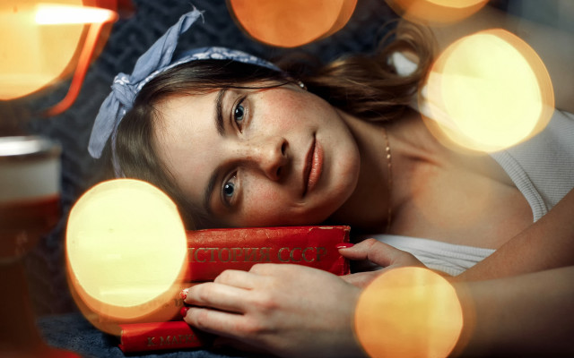 Woman moonlight blue scarf portrait free wallpaper for desktop - medium preview image