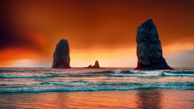 Sunset two rocks ocean mystical free wallpaper for desktop - medium preview image
