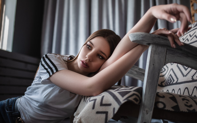 Elina karimova portrait asian brown free wallpaper for desktop - medium preview image