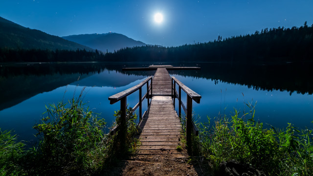 Lake moon forest bench stars free wallpaper for desktop - medium preview image