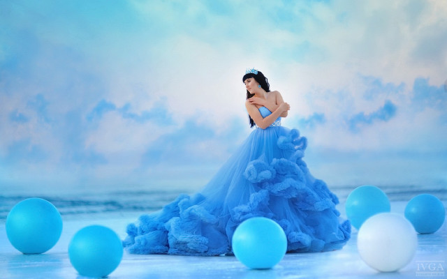 Woman blue dress balloons clouds free wallpaper for desktop - medium preview image