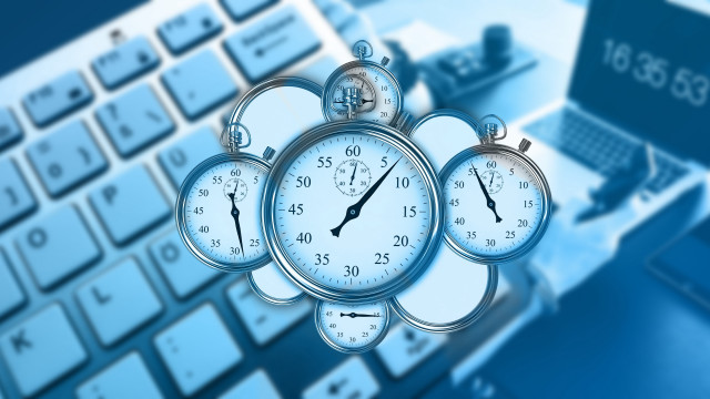Clock keyboard side clocks automatistes free wallpaper for desktop - medium preview image