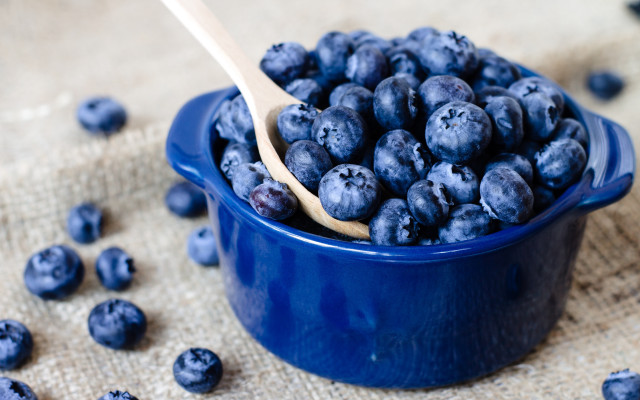 Blueberry bowl wooden spoon scattered free wallpaper for desktop - medium preview image