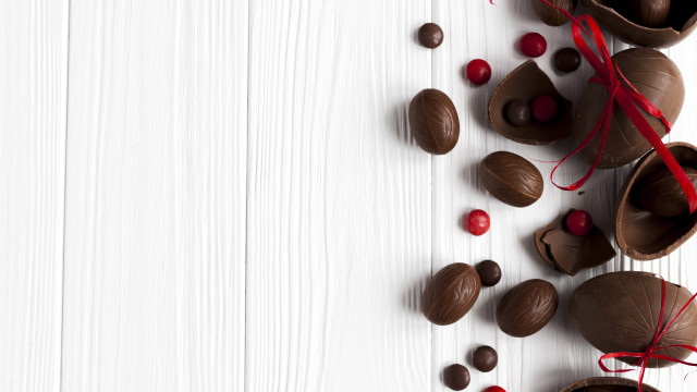 White table chocolates candy ribbon free wallpaper for desktop - medium preview image