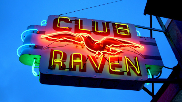 Raven neon club sign twilight free wallpaper for desktop - medium preview image