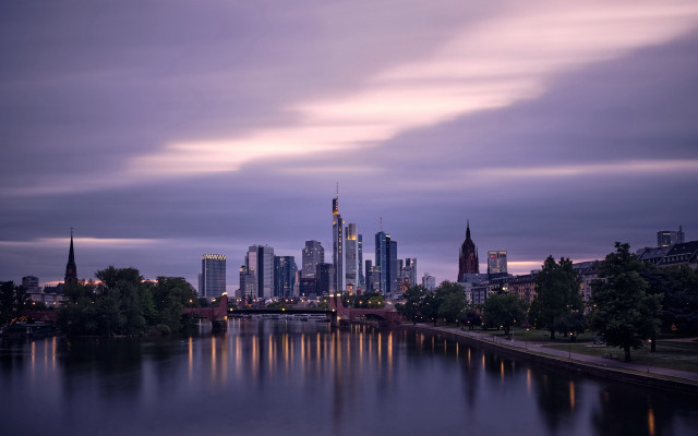 Berlin skyline dusk bridge cityscape free wallpaper for desktop - medium preview image