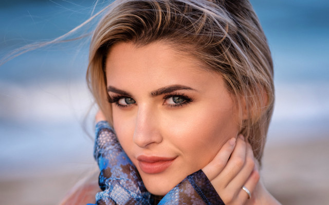 Beach woman scarf portrait anna free wallpaper for desktop - medium preview image