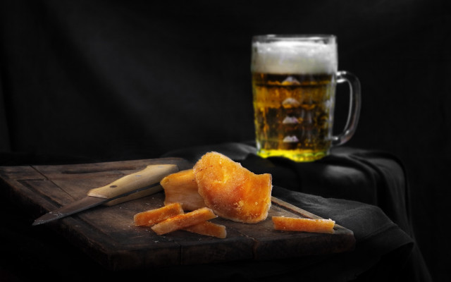 Wooden cutting board food beer free wallpaper for desktop - medium preview image